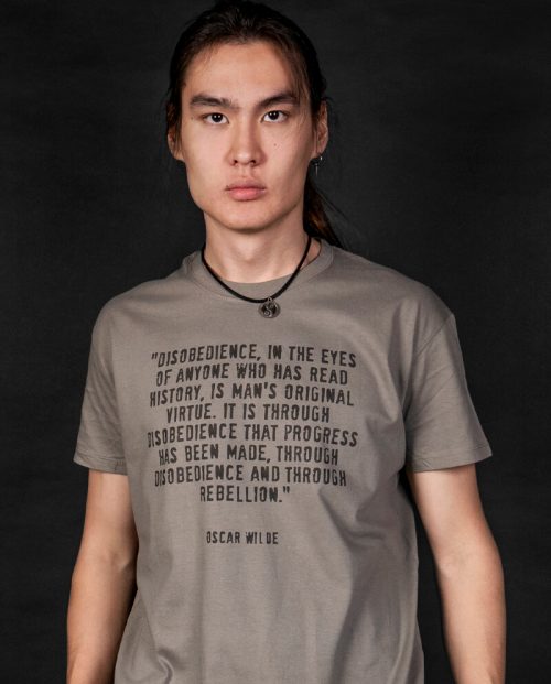 Disobedience - Oscar Wilde T-shirt