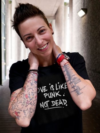 love is like punk not dead t-shirt uk